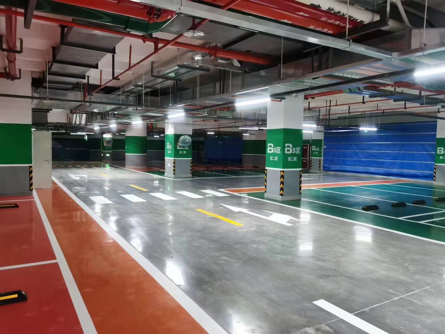 蘇州大型車(chē)庫(kù)停車(chē)場(chǎng)冷涂劃線施工方案做法內(nèi)容?