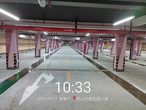 蘇州學(xué)校道路劃線交通劃線的服務(wù)哪里好？找飛揚(yáng)市政道路劃線隊(duì)。