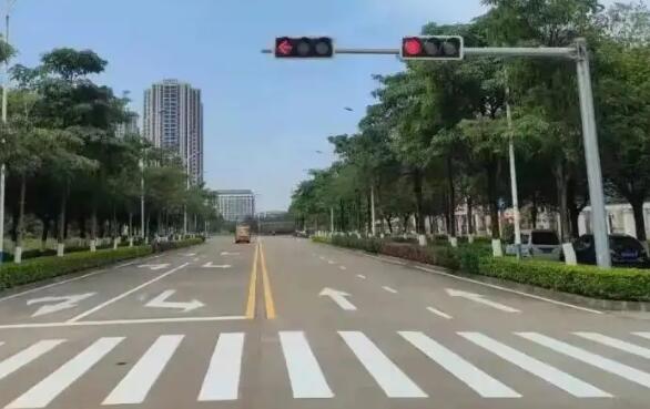 蘇州交通設施廠家解讀紅綠燈的作用有哪些? 蘇州交通設施廠家解讀紅綠燈的作用有哪些?