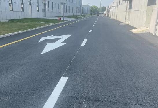 蘇州廠區劃線認準專業團隊，施工周期短，標線耐磨抗造
