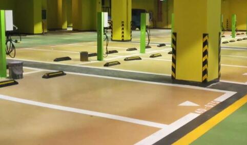 廠區(qū)側(cè)方位停車位與市政車位劃線要求及規(guī)范的不同？